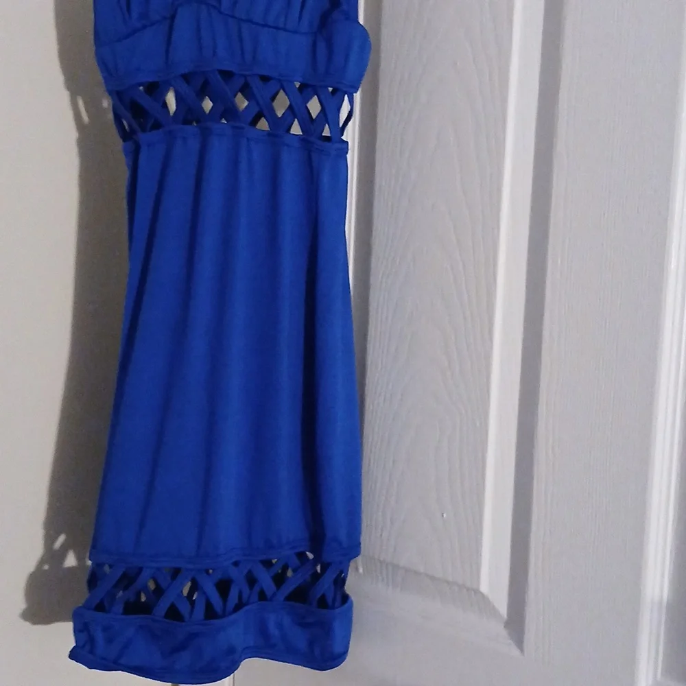 Dress - Picture 2 of 2